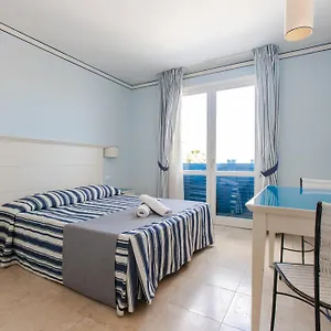 Cala La Luna Aparthotel